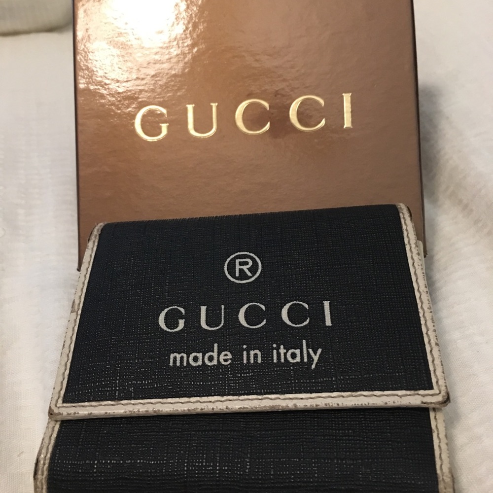 Authentic Gucci wallet